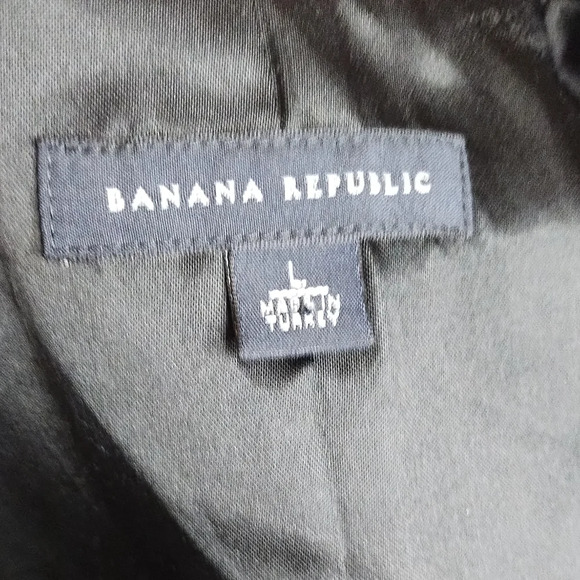 Banana Republic Trench Coat - Picture 5 of 5